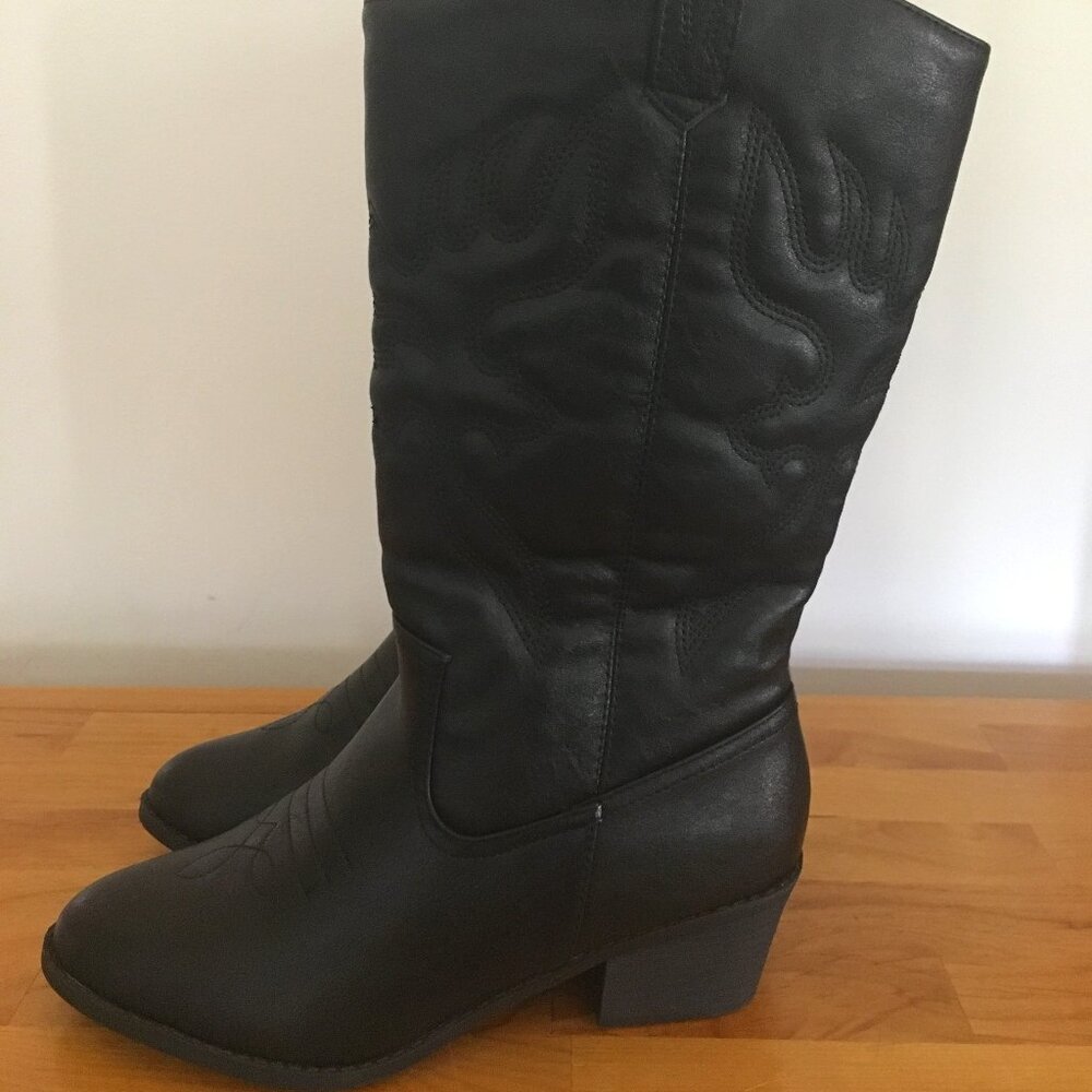 Forever Cowgirl Boots with Embroidery Black Size 8.5 BRAND NEW